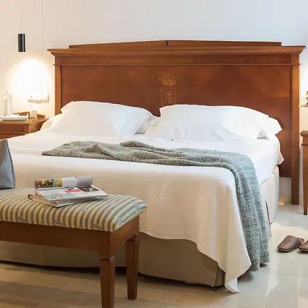 费尔南多iii号酒店