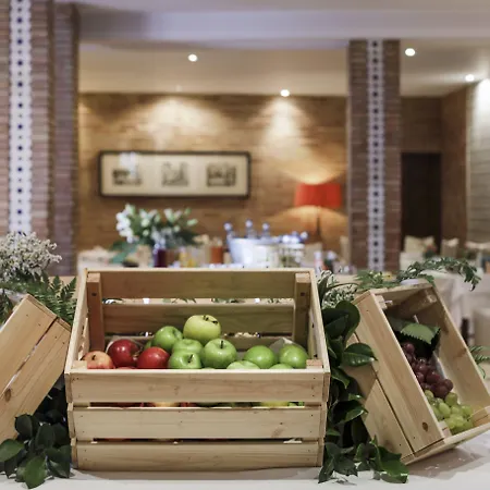 フェルナンド Iii ホテル 4*