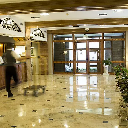 フェルナンド Iii ホテル 4*